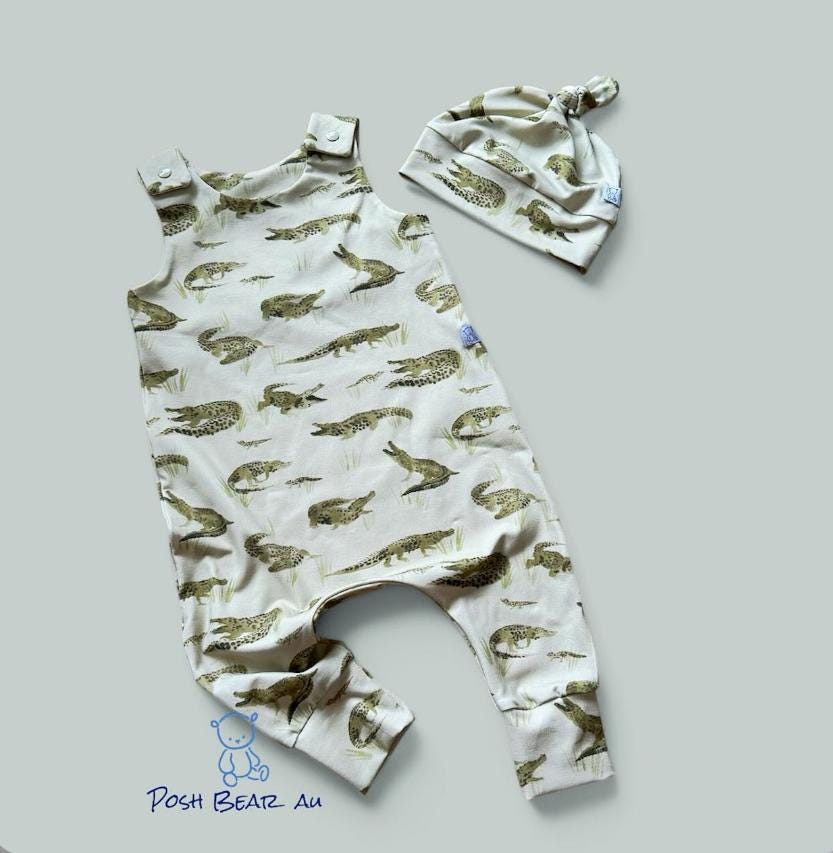 Handmade Organic baby Knot Hat / Crocodile